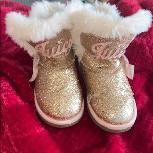 Kids juicy boots in fair condition